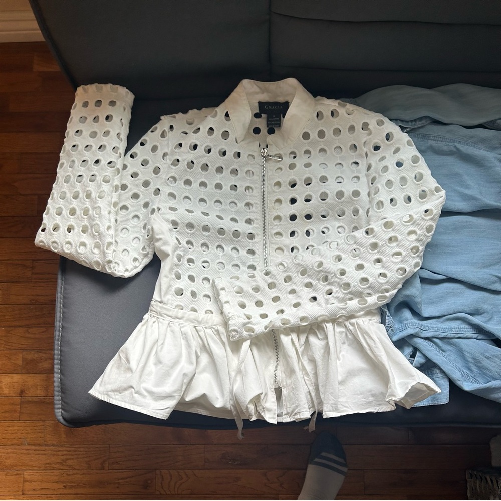 Garcia Punched Hole White Eyelet Peplum Jacket. Size S - Picture 10 of 11